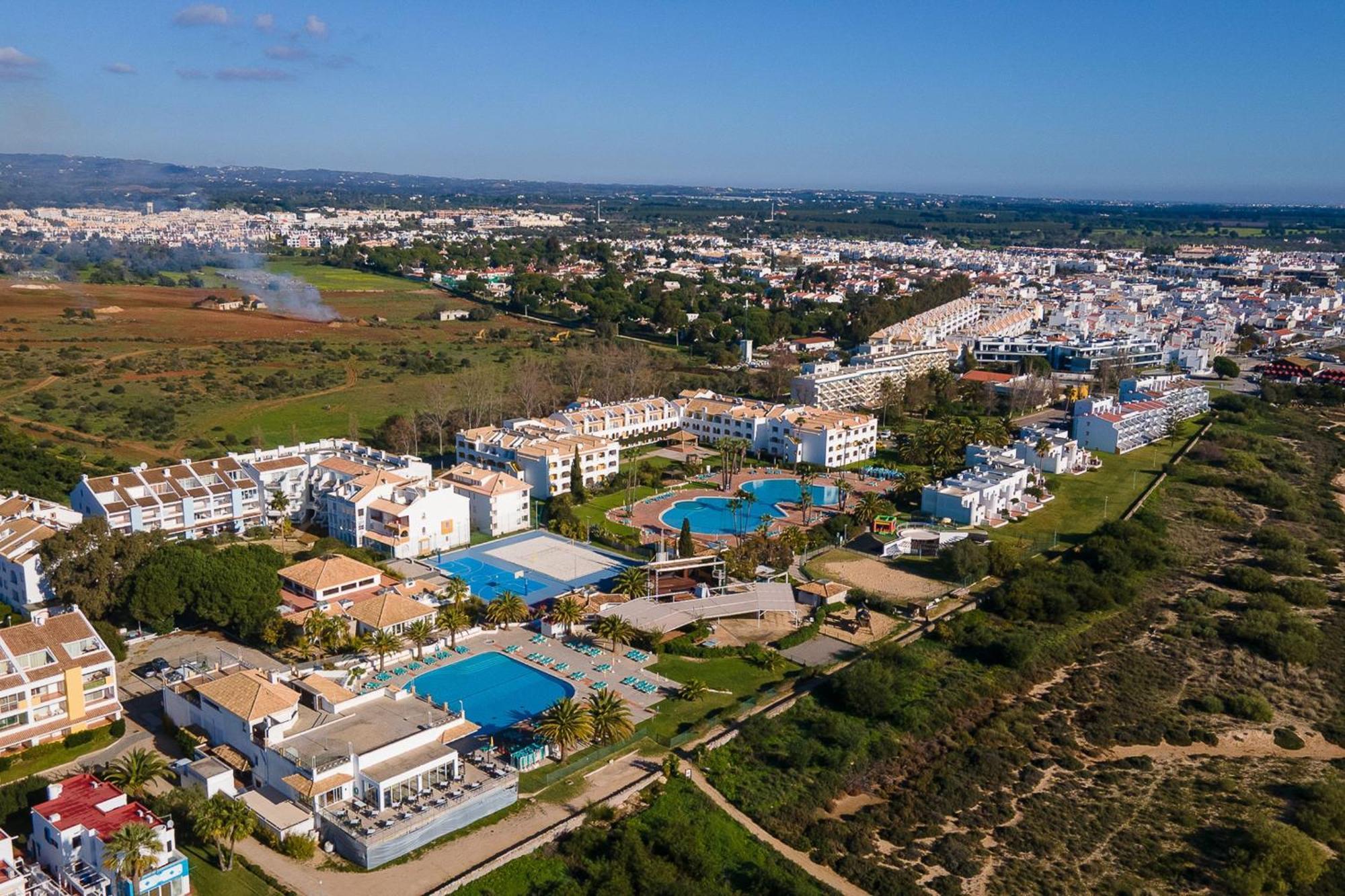 קבאנס דה טאבירה Golden 1 Bdr Flat W/ Balcony & Pool By Lovelystay מראה חיצוני תמונה